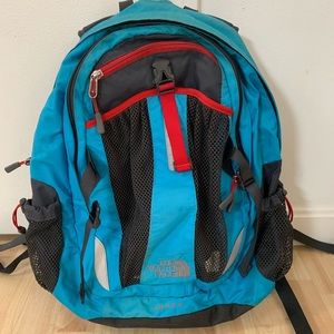 North face recon backpack